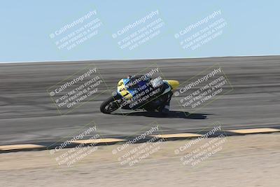 media/Oct-13-2025-Moto Forza (Mon) [[a66d839500]]/3-B Group/Session 2 (Bowl)/